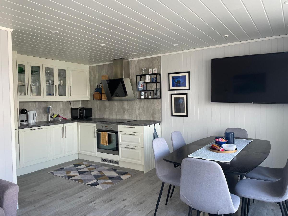 Luxurious Cabin By The Waterfront ليكنيز المظهر الخارجي الصورة