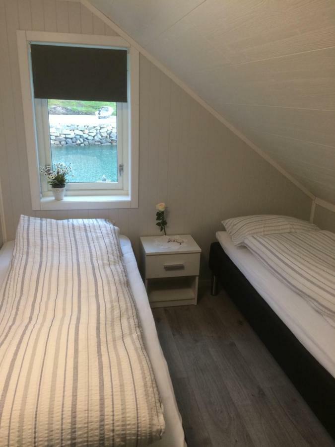 Luxurious Cabin By The Waterfront ليكنيز المظهر الخارجي الصورة