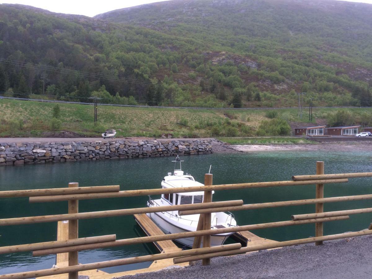 Luxurious Cabin By The Waterfront ليكنيز المظهر الخارجي الصورة