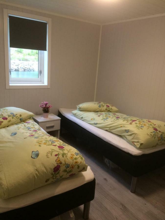 Luxurious Cabin By The Waterfront ليكنيز المظهر الخارجي الصورة